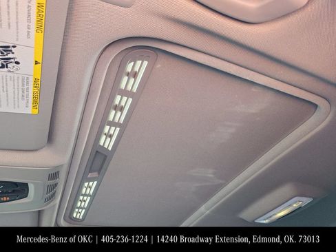Used 2018 BMW 320i Sedan RWD image 19