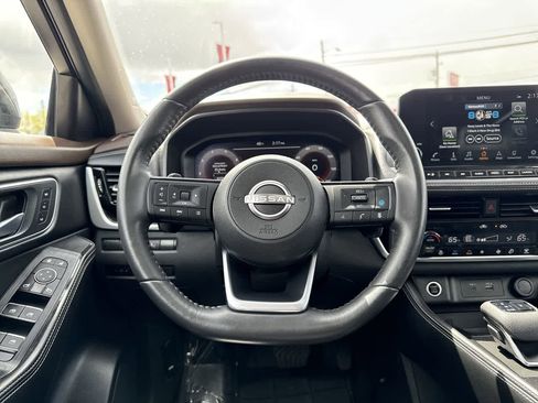Used 2023 Nissan Rogue Platinum w/ Platinum Premium Package AWD/4WD image 16