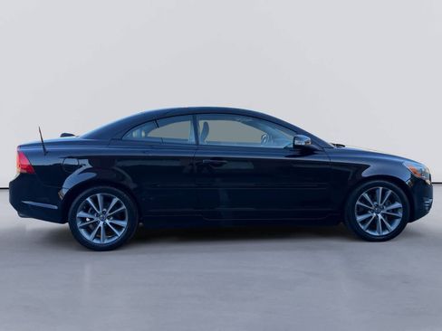 Used 2011 Volvo C70 T5 image 2