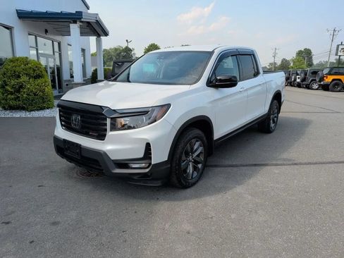 Used 2021 Honda Ridgeline Sport image 14