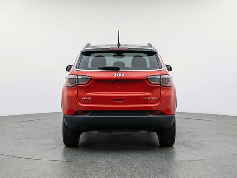 Used 2025 Jeep Compass Limited image 6