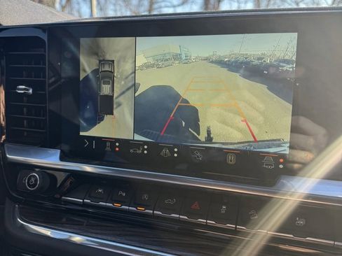 Used 2024 Chevrolet Silverado 1500 LT Trail Boss w/ LT Trail Boss Premium Package image 23