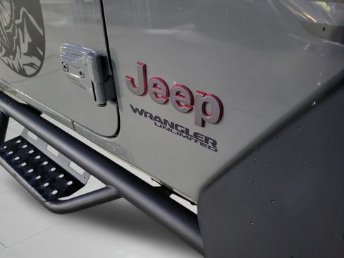 Used 2021 Jeep Wrangler Unlimited Rubicon AWD/4WD image 29