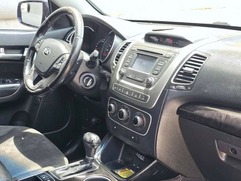 Used 2014 Kia Sorento LX FWD image 20
