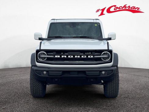 New 2025 Ford Bronco Outer Banks w/ Sasquatch Package image 2