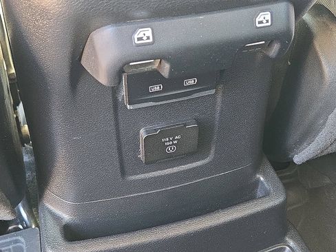 Used 2023 Jeep Wrangler Unlimited Sahara AWD/4WD image 15
