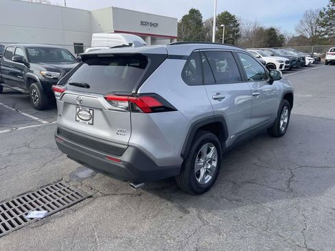 Used 2025 Toyota RAV4 XLE image 10