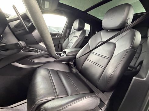 Certified 2025 Porsche Cayenne S AWD/4WD image 5