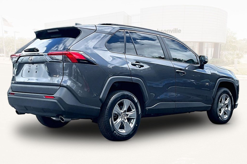Used 2024 Toyota RAV4 XLE FWD image 6