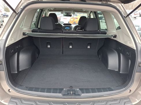 Used 2020 Subaru Forester Premium image 29