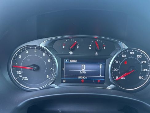 Used 2023 GMC Terrain SLE w/ Driver Convenience Package image 18