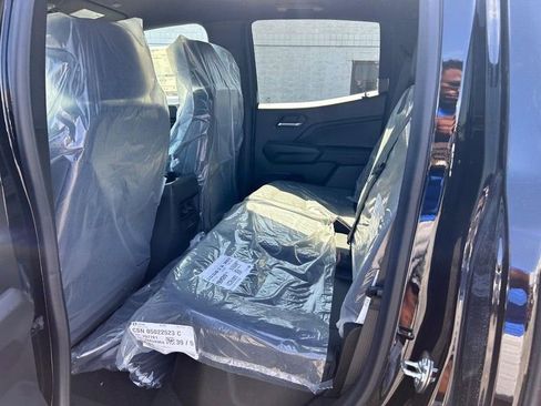 New 2026 GMC Canyon Elevation w/ Convenience Package image 7