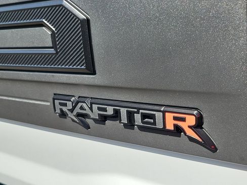 Used 2025 Ford F150 Raptor w/ Equipment Group 803A Raptor R AWD/4WD image 31