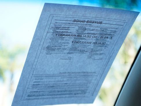 Used 2015 Cadillac Escalade Premium image 60