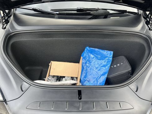 Used 2023 Tesla Model X AWD/4WD image 18