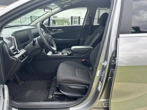 Certified 2024 Kia Sportage LX FWD image 7