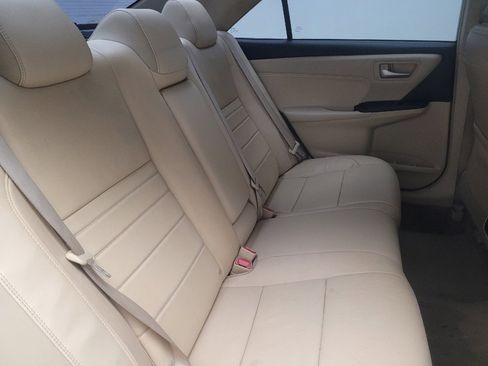 Used 2016 Toyota Camry XLE w/ Moonroof Package FWD image 19