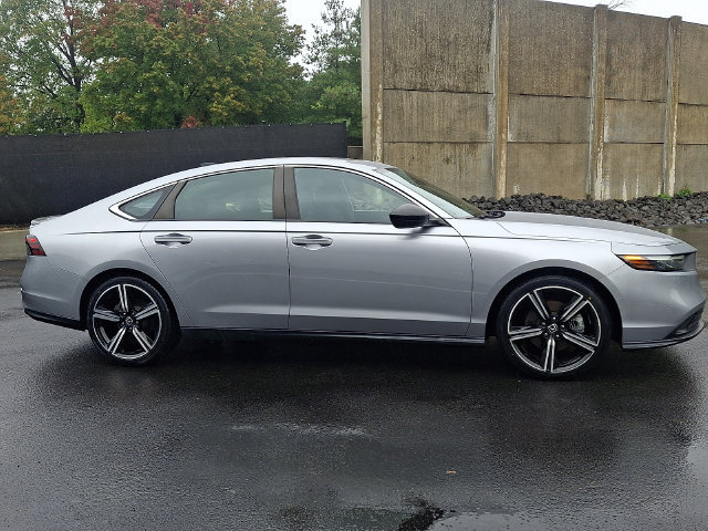 Used 2023 Honda Accord Sport image 7