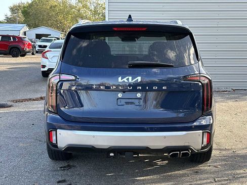 Used 2024 Kia Telluride SX w/ Towing Package image 5