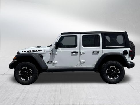 Used 2025 Jeep Wrangler Unlimited Rubicon AWD/4WD image 4