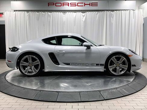 Used 2024 Porsche 718 Cayman image 11