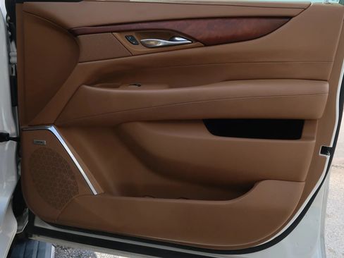 Used 2017 Cadillac Escalade Platinum AWD/4WD image 49