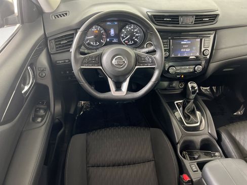 Used 2019 Nissan Rogue SV image 21