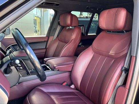 Used 2025 Land Rover Range Rover Autobiography image 24