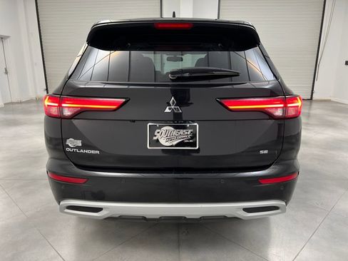 Used 2024 Mitsubishi Outlander SE image 6