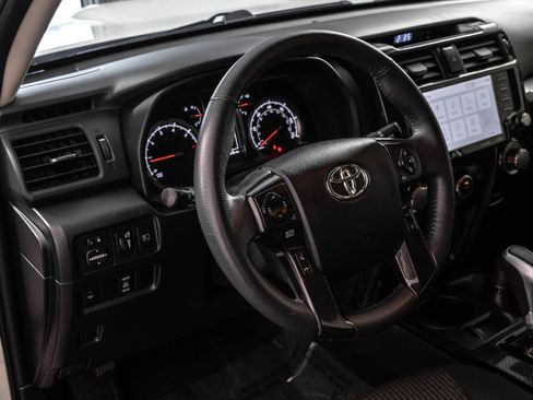 Used 2021 Toyota 4Runner TRD Off-Road AWD/4WD image 36