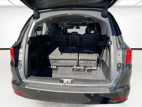 Used 2024 Honda Odyssey Elite image 16