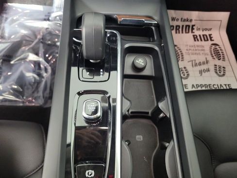 Used 2023 Volvo XC60 T8 Plus w/ Climate Package image 34