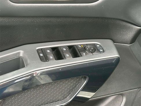 Certified 2024 Nissan Pathfinder SV image 18