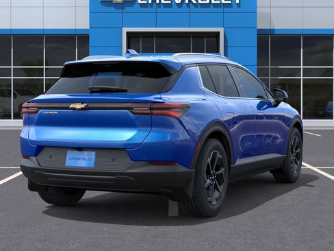 New 2026 Chevrolet Equinox EV LT image 28