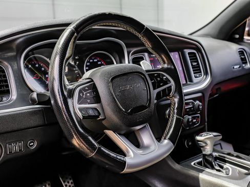 Used 2018 Dodge Charger SRT RWD image 21