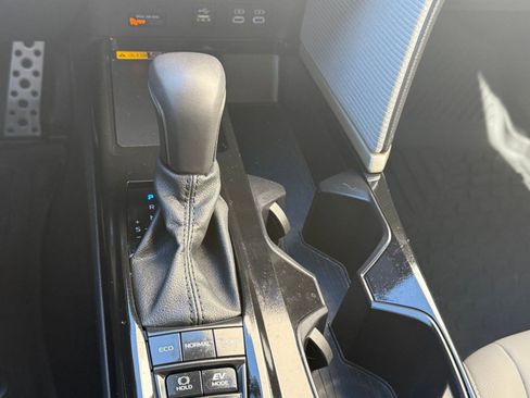 Certified 2025 Toyota Camry SE image 17