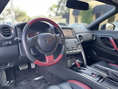 Used 2014 Nissan GT-R Black Edition image 14