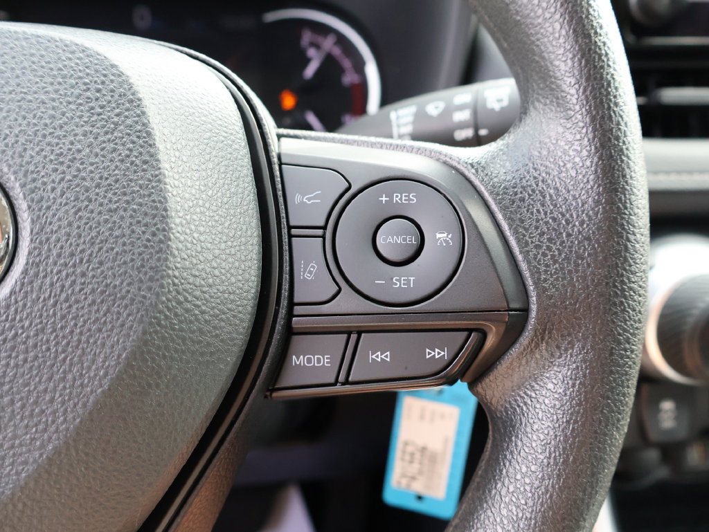 Used 2025 Toyota RAV4 LE AWD/4WD image 26