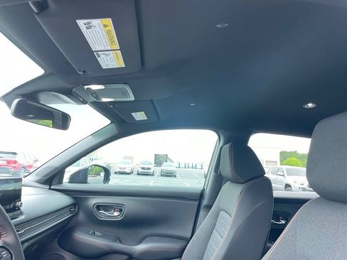 Certified 2025 Honda HR-V Sport image 28