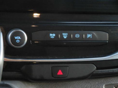 Used 2024 Ford Transit 350 XLT image 47