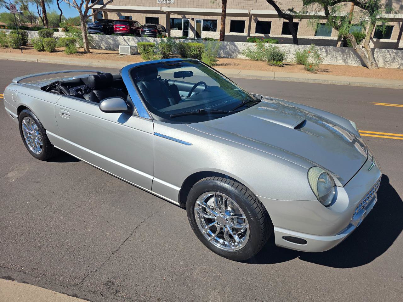 Used 2005 Ford Thunderbird RWD image 39