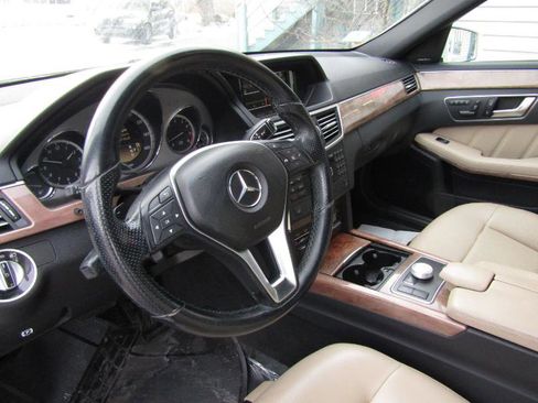 Used 2012 Mercedes-Benz E 350 E350 4MATIC Sedan w/ Premium 1 Pkg image 10