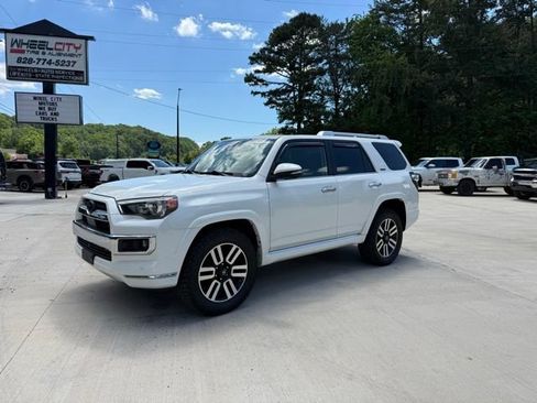 Used 2023 Toyota 4Runner Limited AWD/4WD image 10