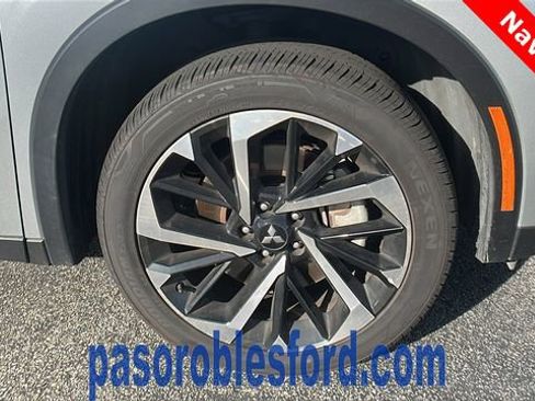 Used 2024 Mitsubishi Outlander SE image 9