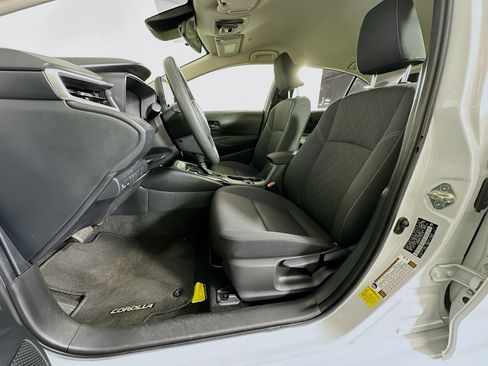 Used 2023 Toyota Corolla LE w/ Carpet Mat Package (TMS) image 13