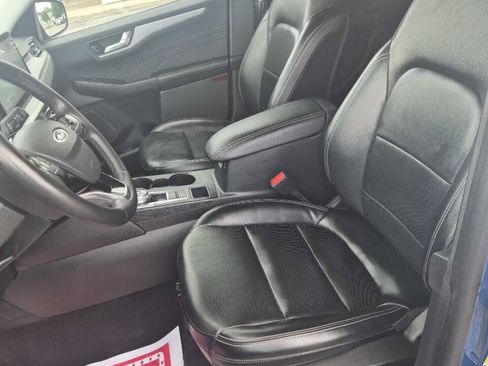 Used 2023 Ford Escape Platinum AWD/4WD image 13