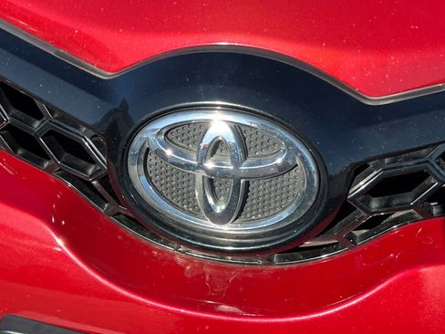 Used 2018 Toyota Corolla iM w/ Carpet Mat Package (TMS) FWD image 13