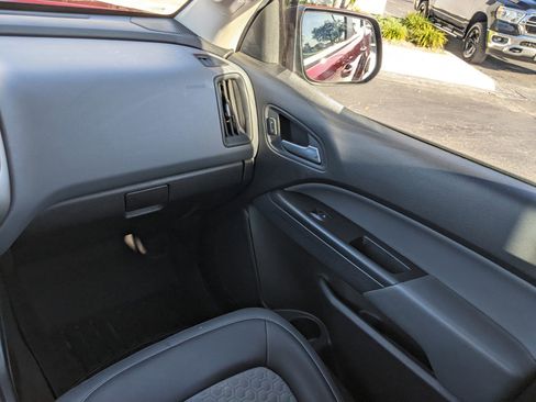 Used 2017 Chevrolet Colorado Z71 image 14