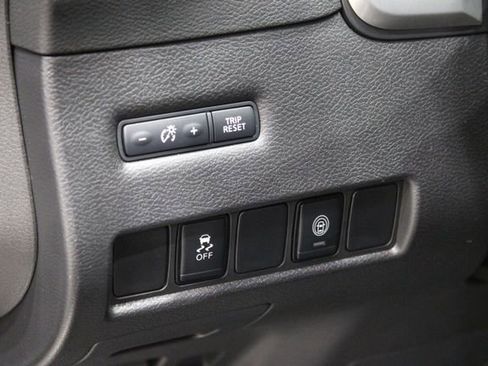 Used 2023 Nissan Murano SV image 18