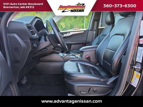 Used 2024 Ford Escape Platinum AWD/4WD image 24